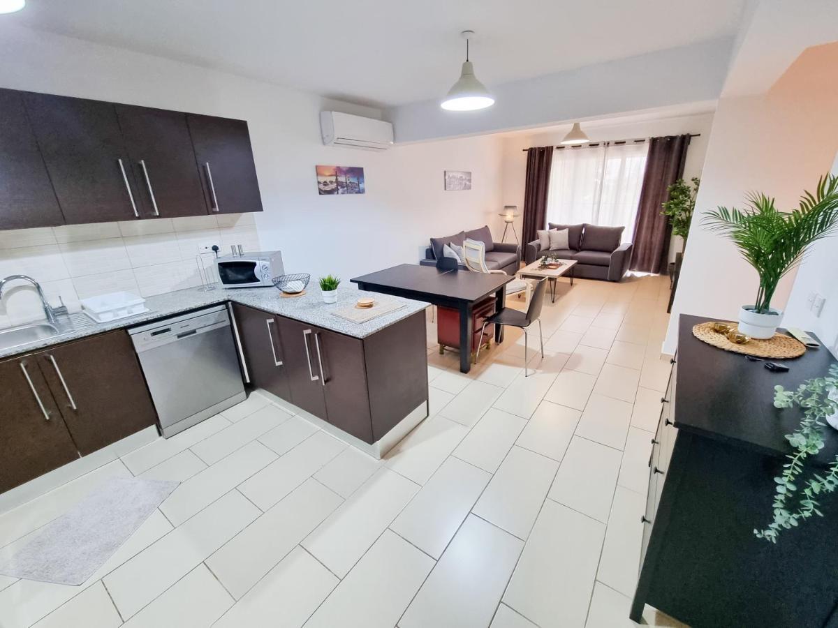 Light House Apartment Larnaka Exterior foto