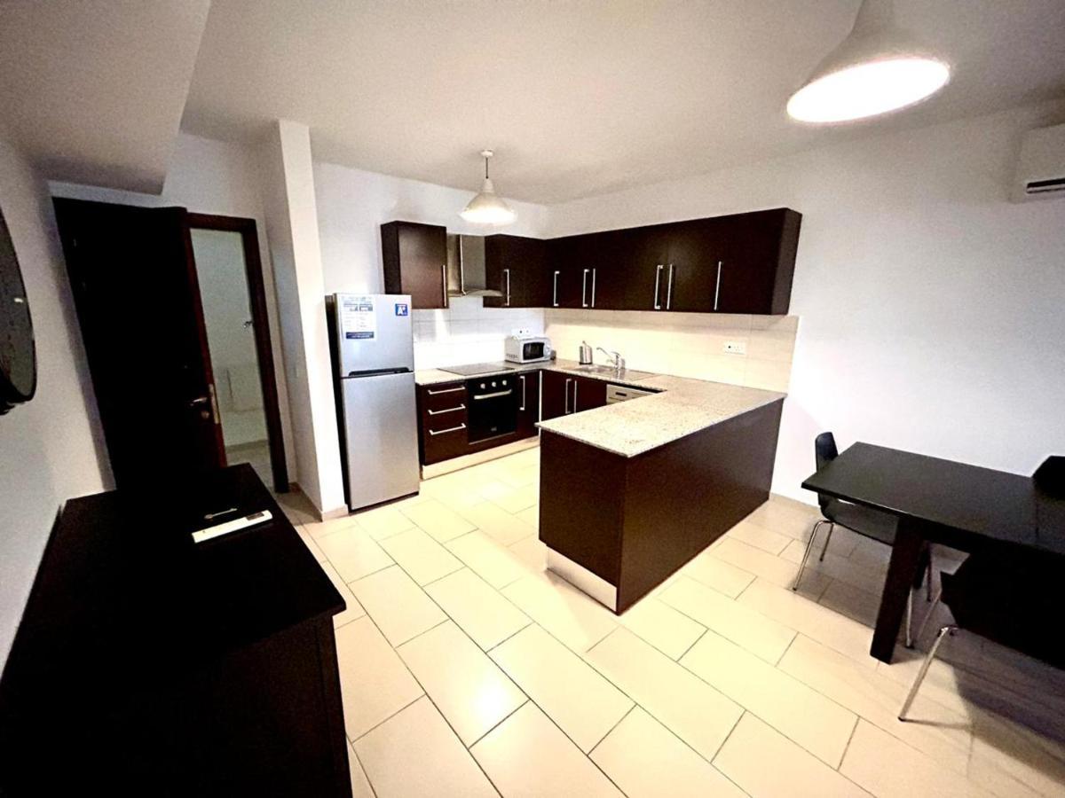 Light House Apartment Larnaka Exterior foto